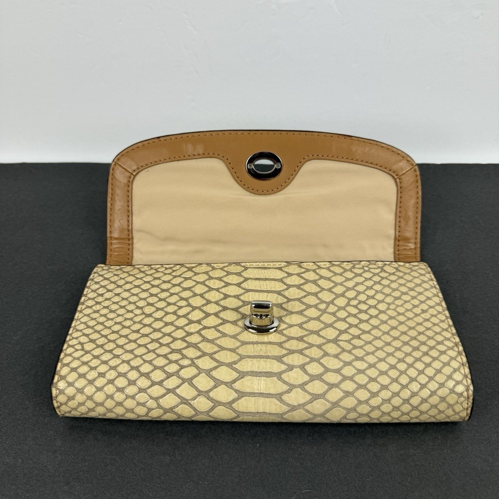 Coach Turn Lock Wallet Snakeskin Croc Embossed Tan Beige Trifold Clutch Rare - Picture 4 of 10